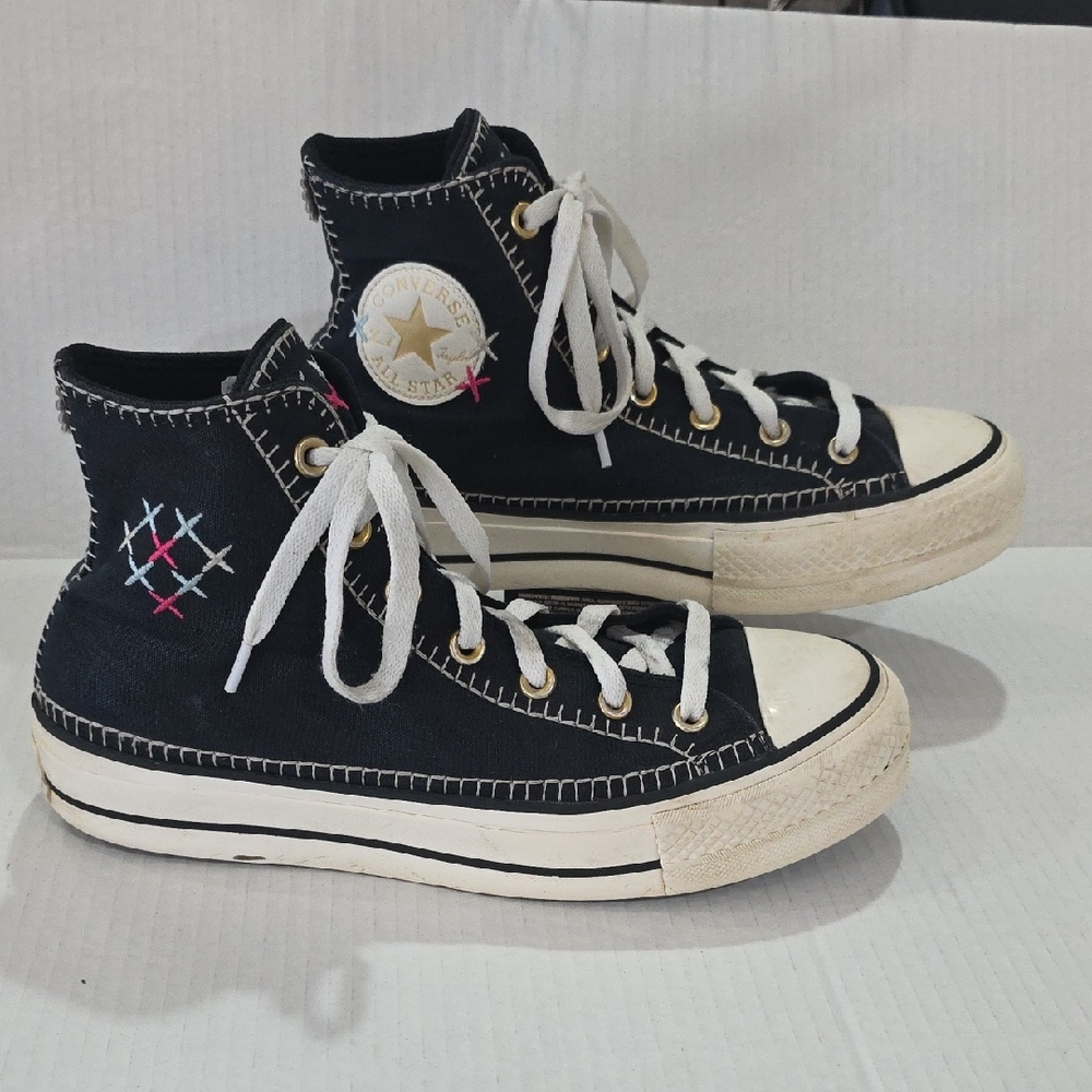 Converse Black and White High-Top Platform Womens Shoes With Embroidery Size 9